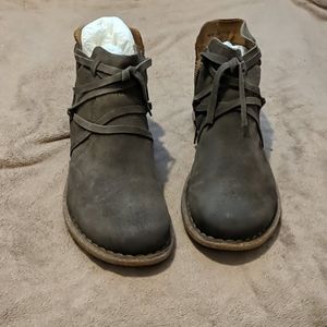 Born Tarkiln Weathered Grey size 8 Ankle Boots